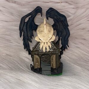 2011 Skylanders Spiro’s Adventure Darklight Crypt Activision 84002888 • E2124